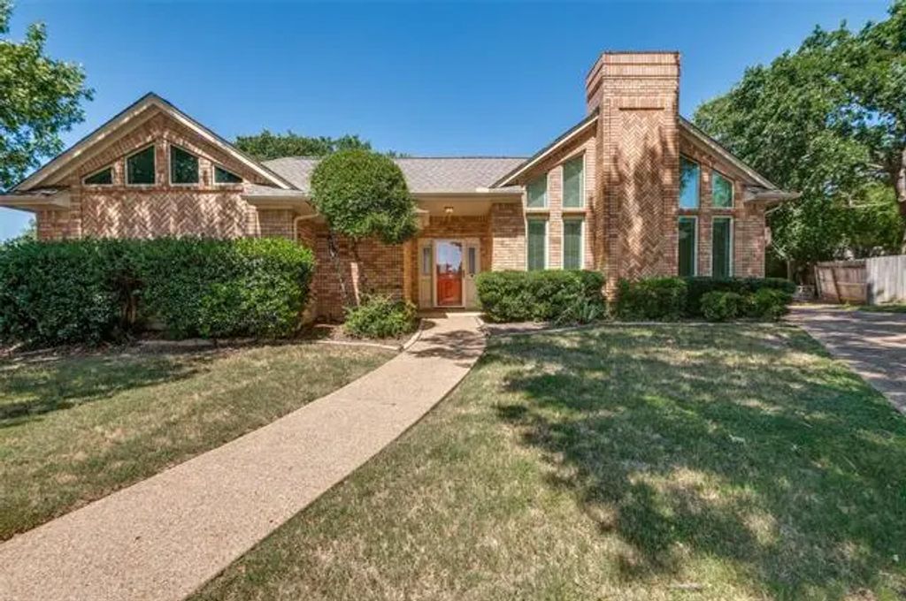 4601 Willow Park Court, Arlington