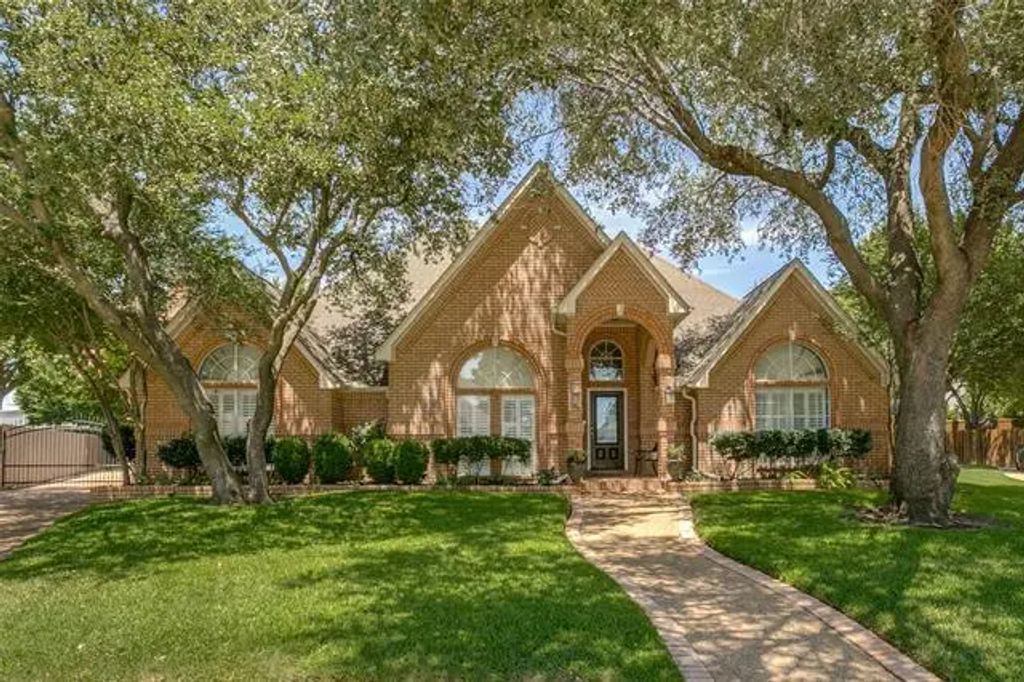 3306 Westover Court, Grapevine