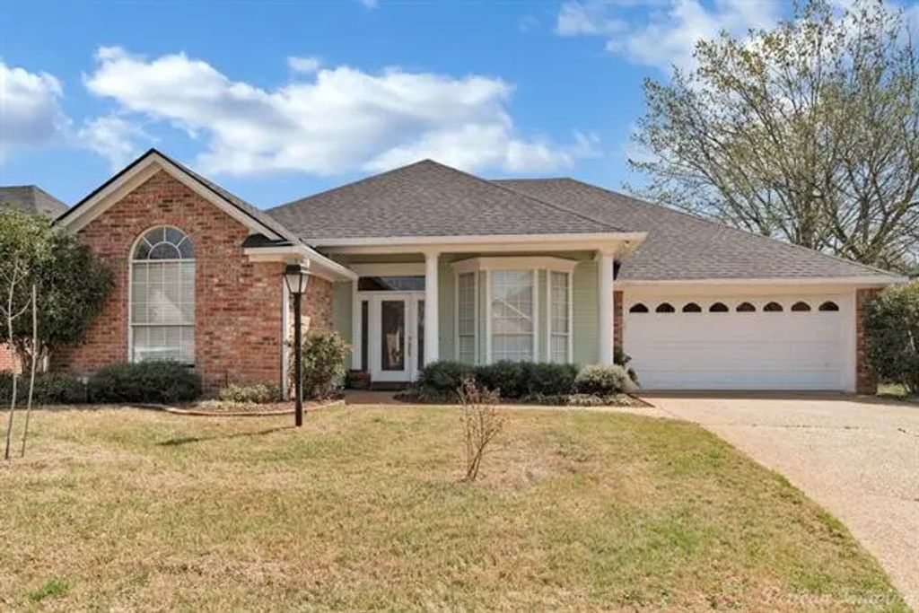 9017 Pink Pearl Court, Shreveport