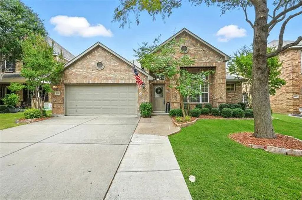 8916 Hawley Drive, Fort Worth