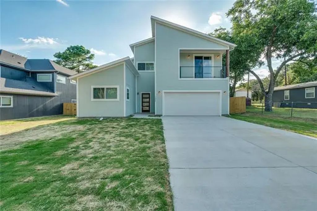 1855 Highland Drive E, Keller