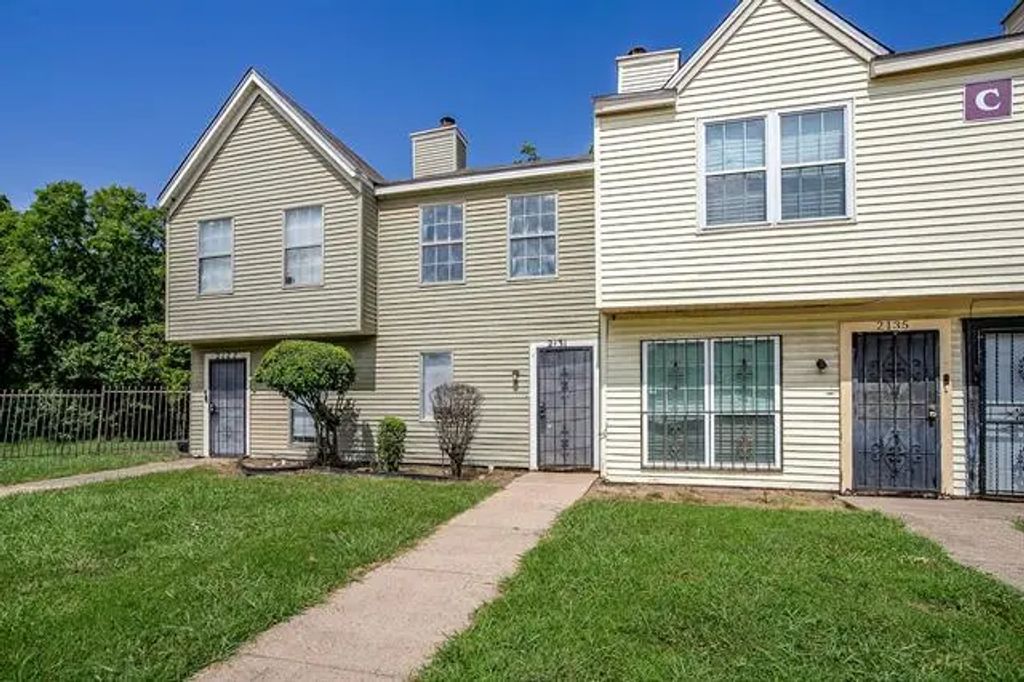 2131 Aspen Drive, Dallas
