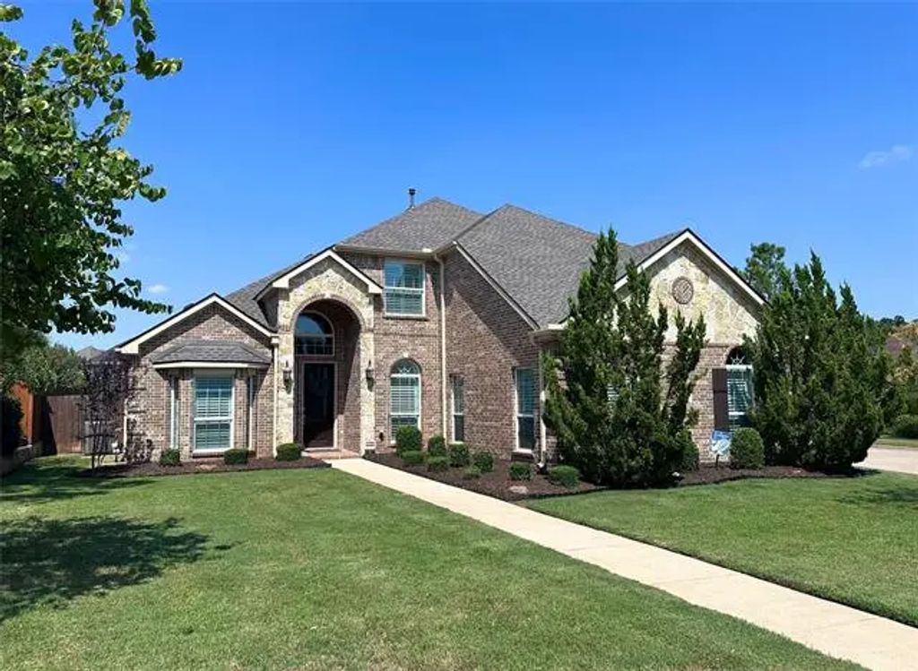 504 Oak Forest Court, Kennedale