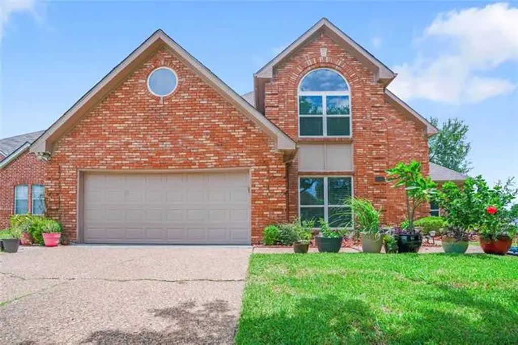9800 Canyon Crest Circle, Irving