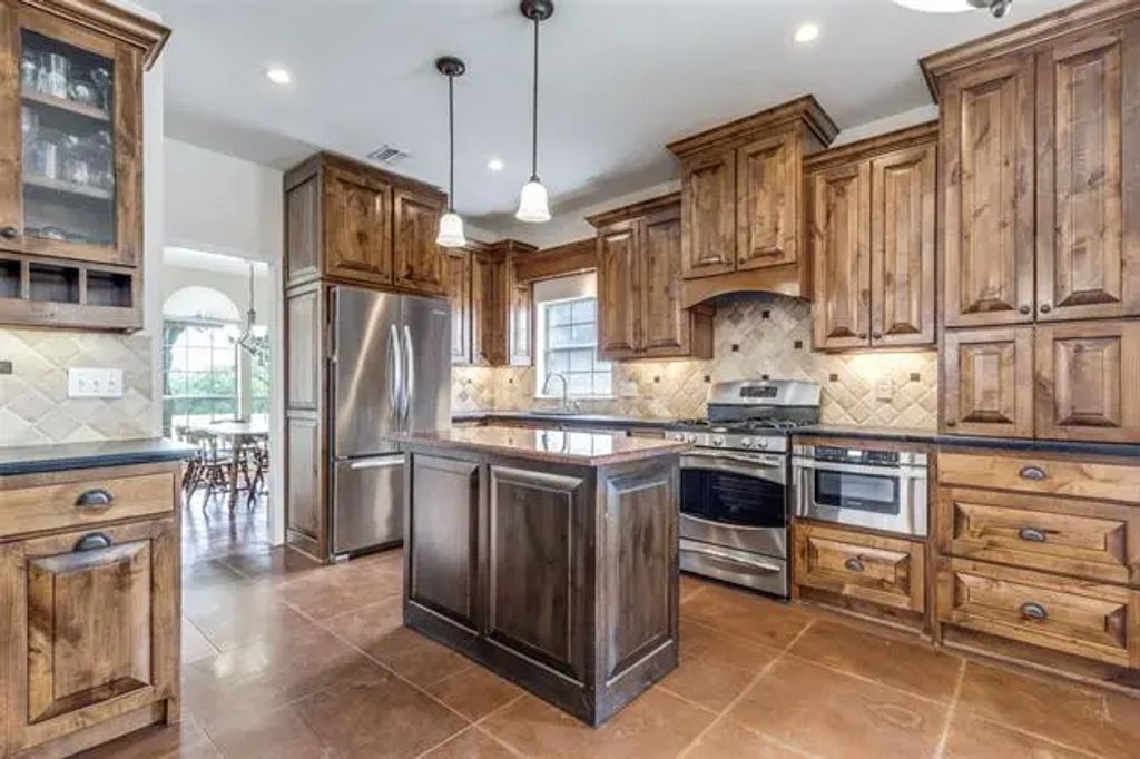 3535 Deer Meadow Lane, Dallas
