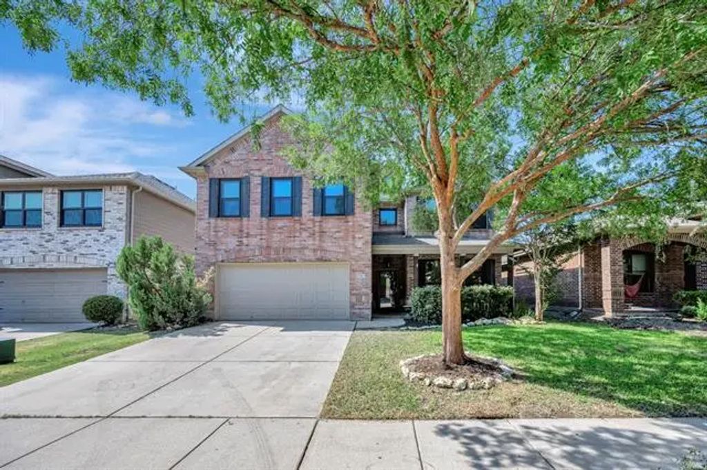 1348 Castlegar Lane, Fort Worth