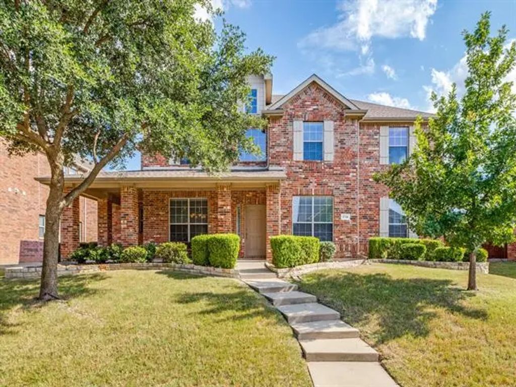 1716 Whispering Glen Drive, Allen