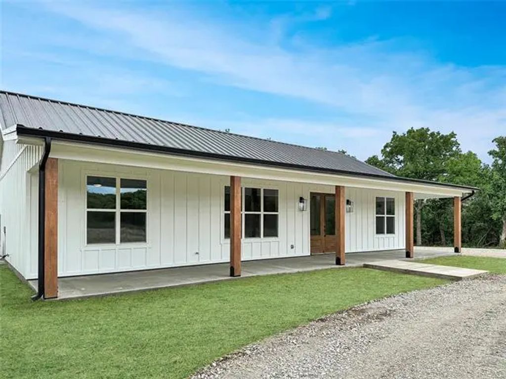 6111 Frazier Trail, Early