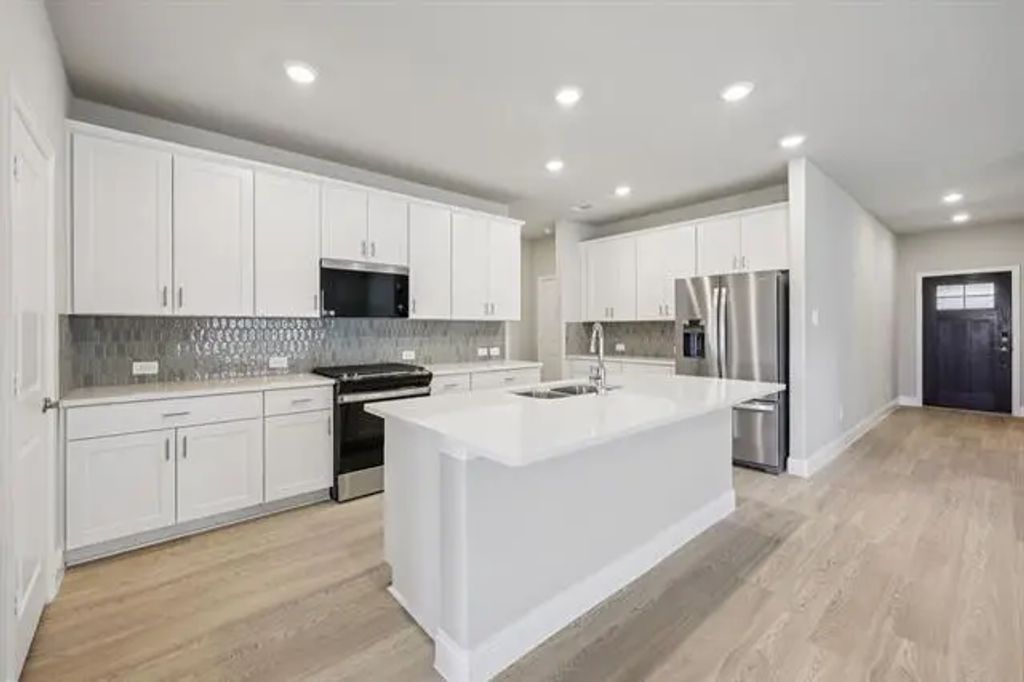 519 Midnight Oak Drive, McKinney
