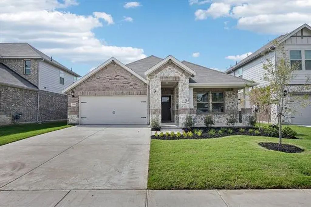 3310 Pat Mayse Drive, Farmersville