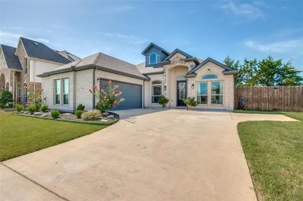1626 Midlake Drive, Cedar Hill