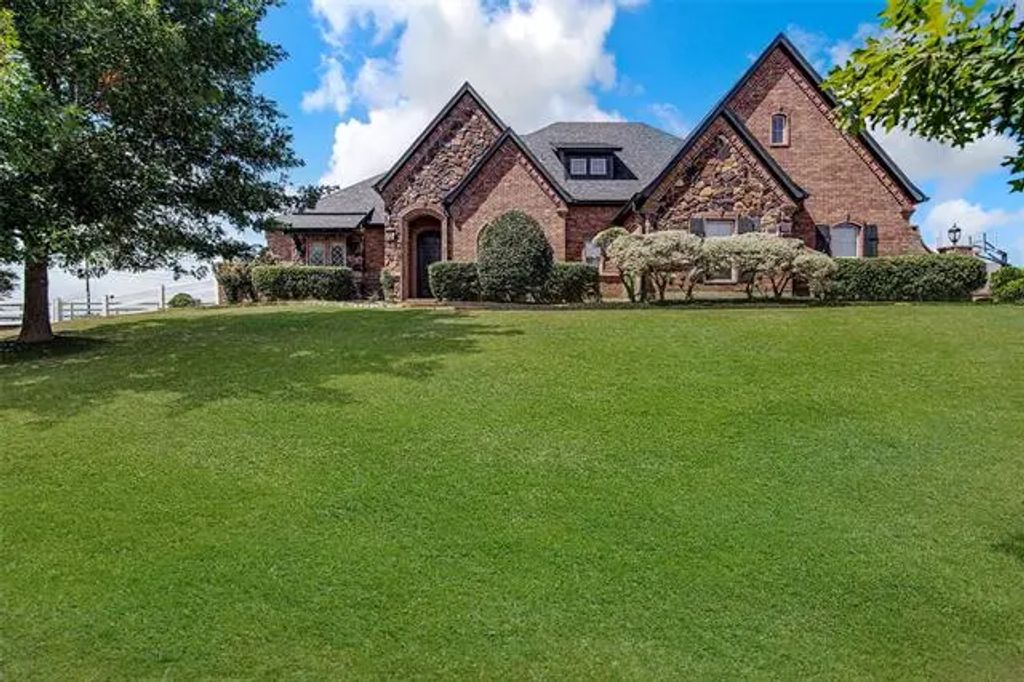 11915 Hackney Court, Haslet