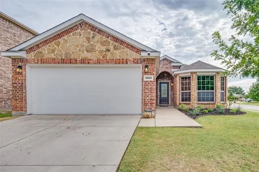 1025 Cheyenne Drive, Aubrey