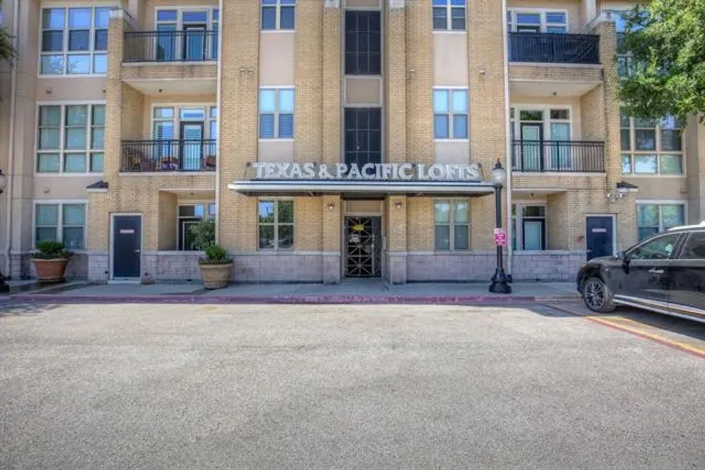 201 W Lancaster Avenue 314, Fort Worth