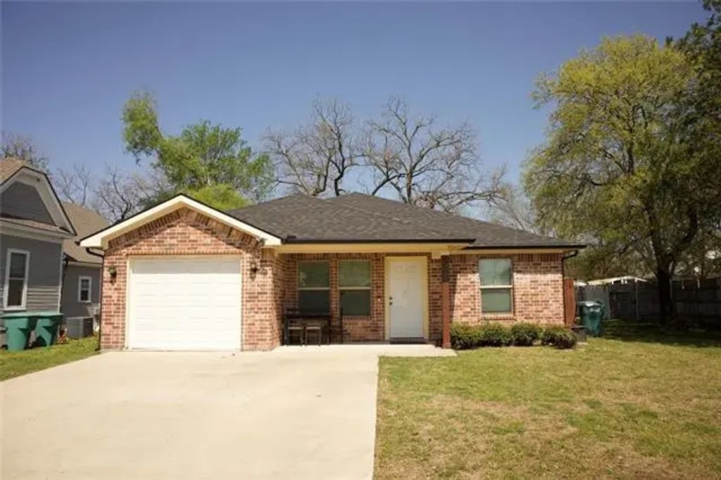 523 E Evergreen Street, Sherman