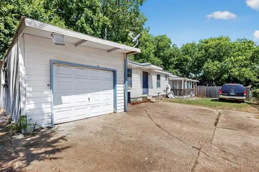 503 W Danieldale Road, Dallas