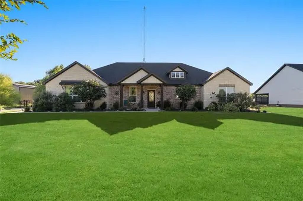 2893 County Road 658, Farmersville