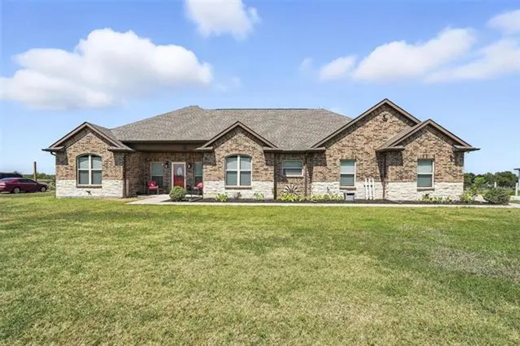 4436 County Road 1088, Celeste