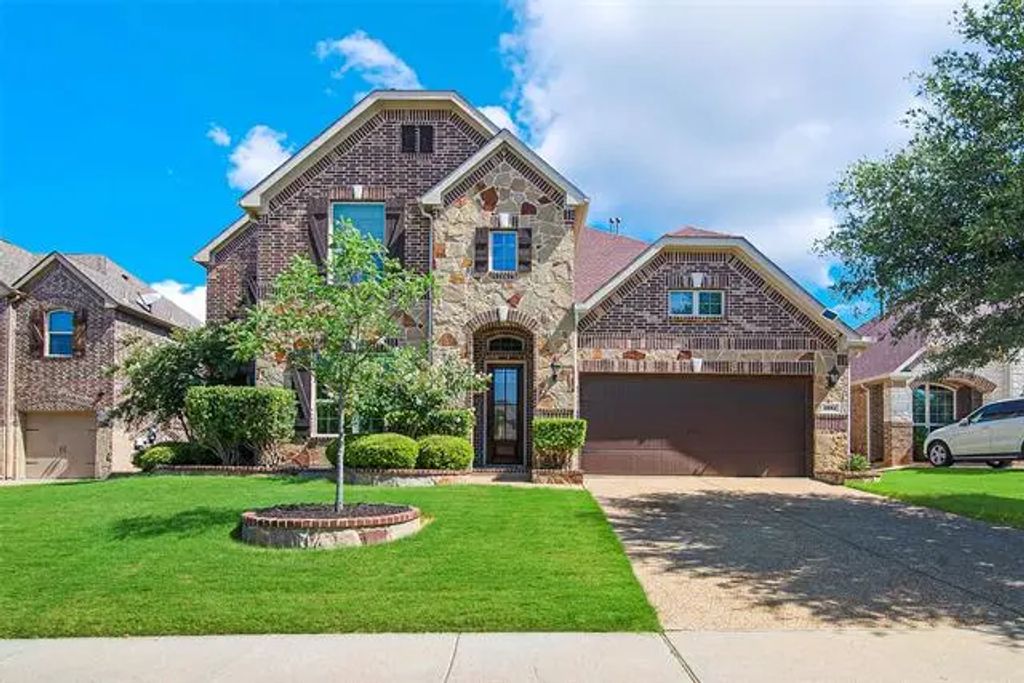 9562 Robinwoods Drive, Frisco