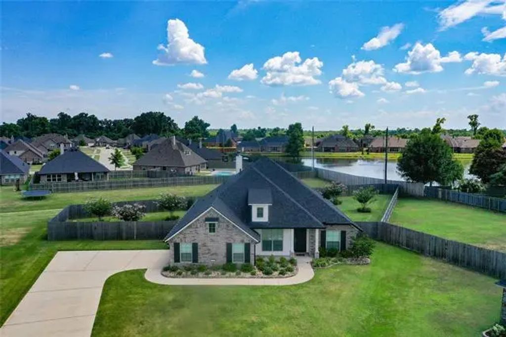 125 Livingston Drive, Bossier City
