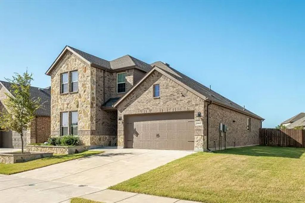 10812 Ponderosa Trail, Aubrey