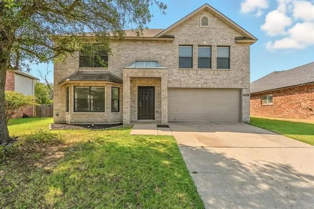 5204 Blue Circle, Haltom City