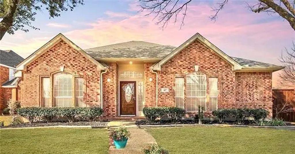 407 Spring Leaf Court, Allen