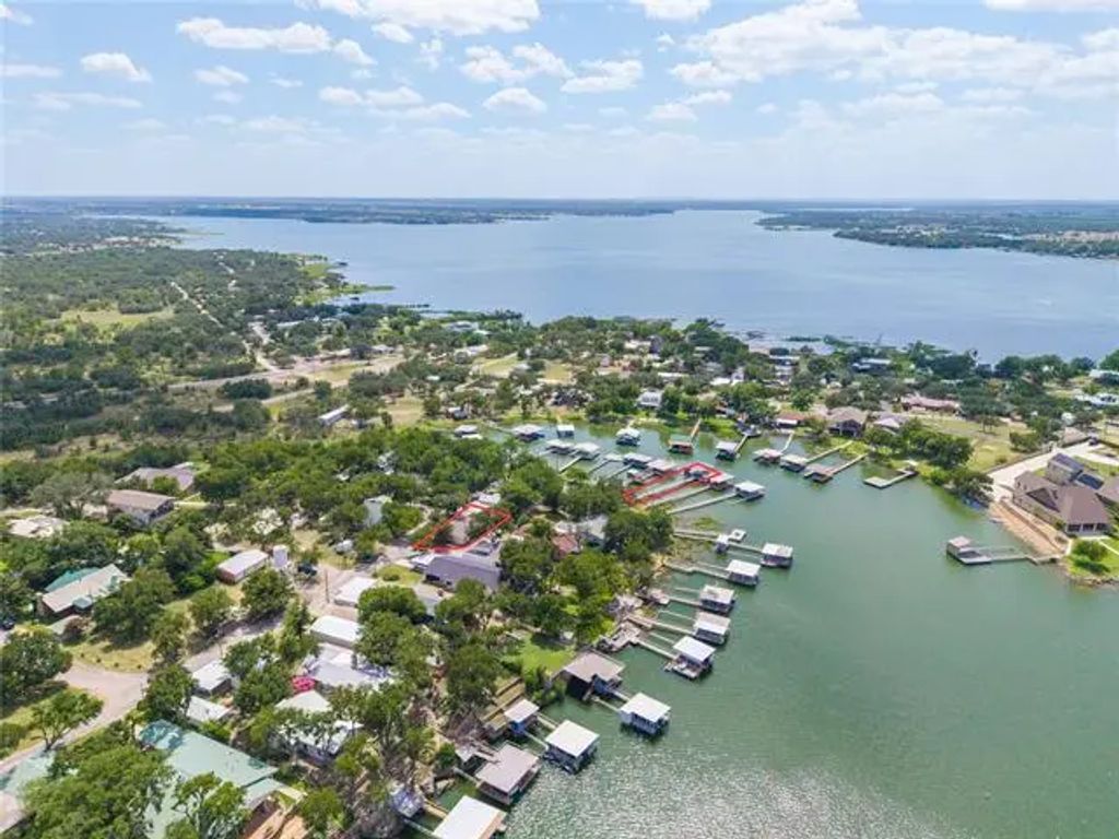 130 Lake Drive, Brownwood