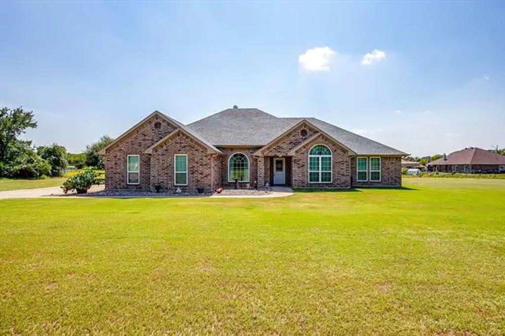 2500 County Road 425, Cleburne