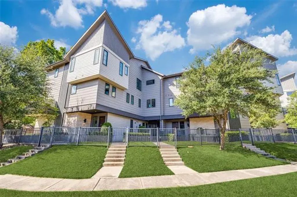 6100 Hudson Street 3, Dallas