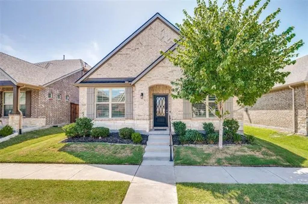2129 Barx Drive, Little Elm