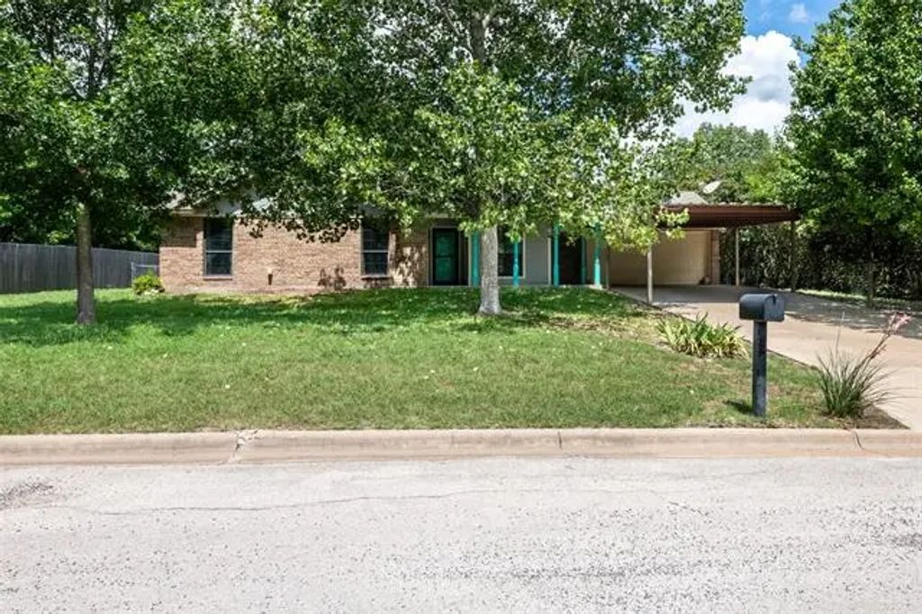 403 Lee Drive, Hamilton
