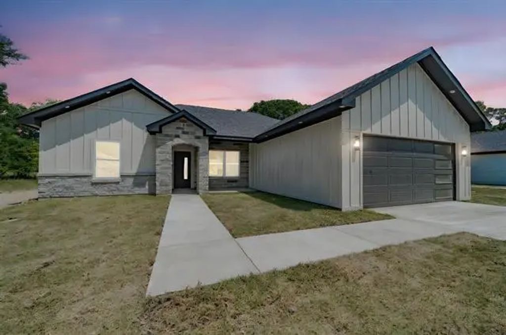 219 Harris Boulevard, Malakoff