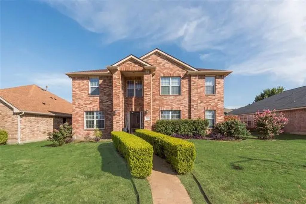 235 Deerfield Court, Cedar Hill