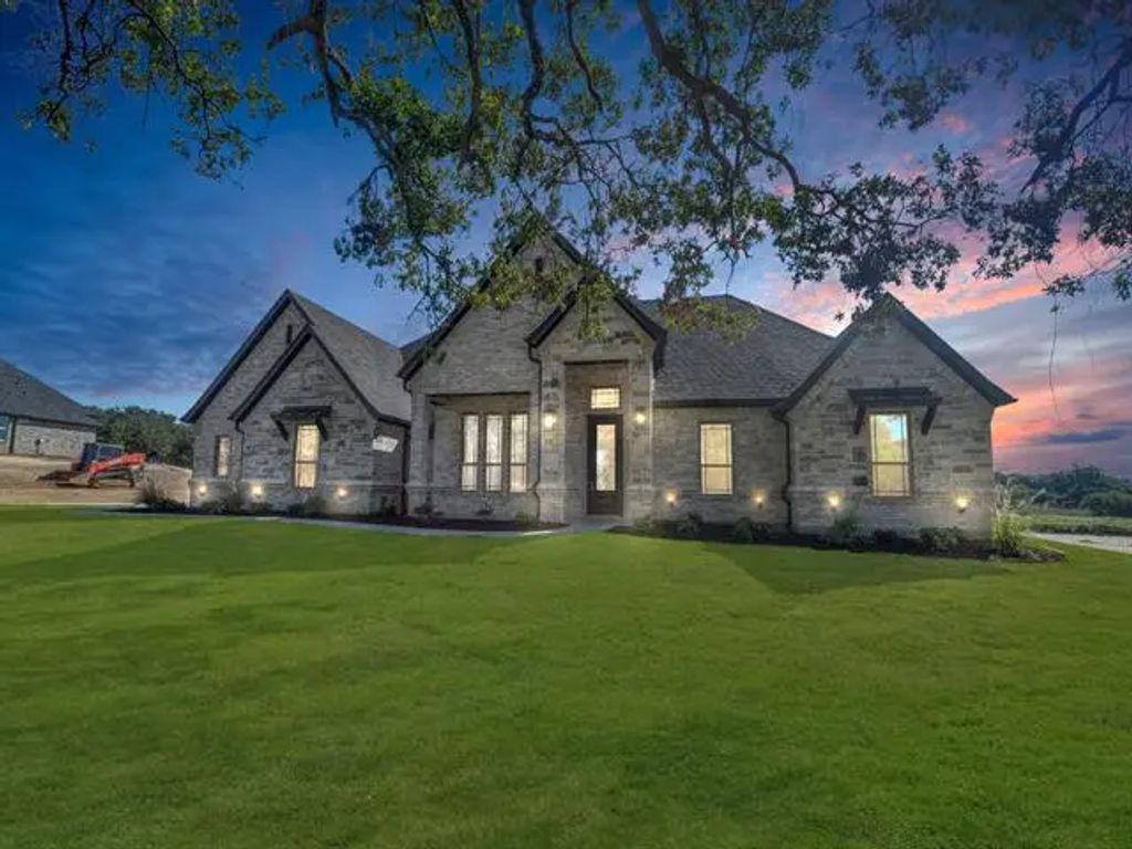 1048 Arbor Vista Drive, Azle
