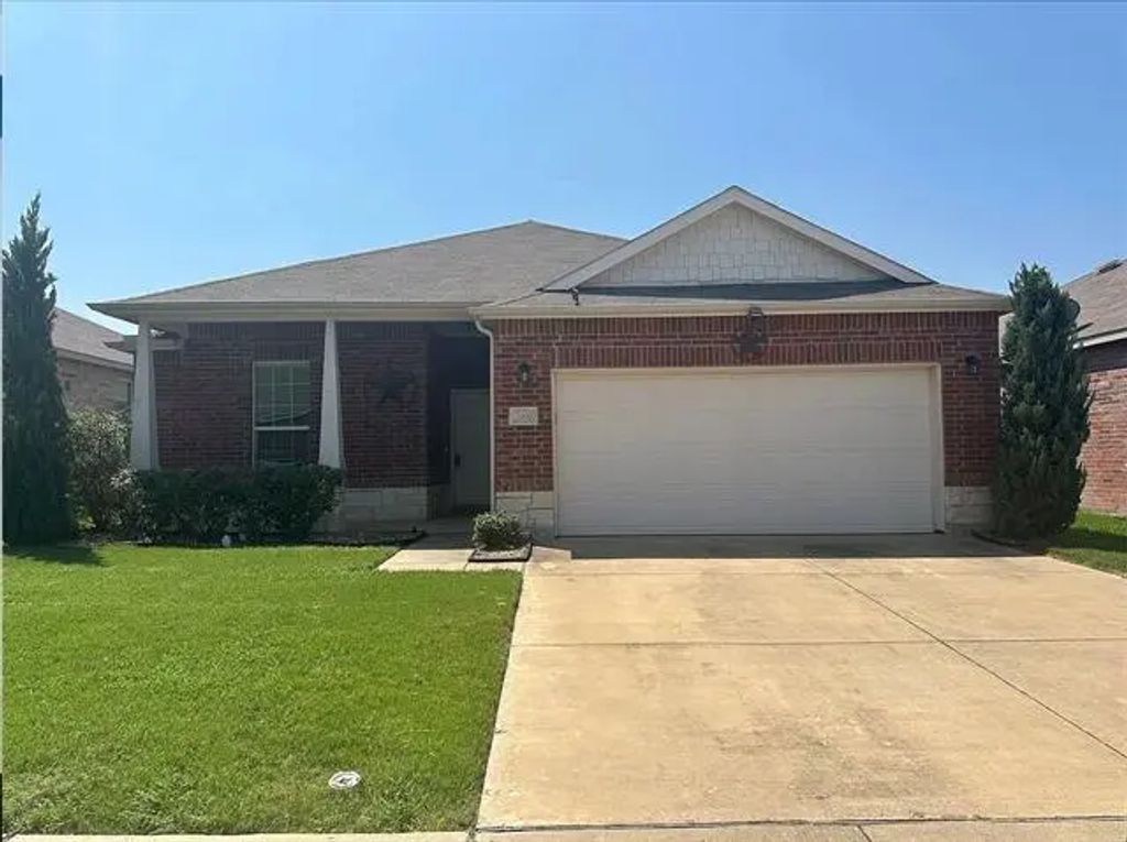 2400 Lohani Lane, Fort Worth