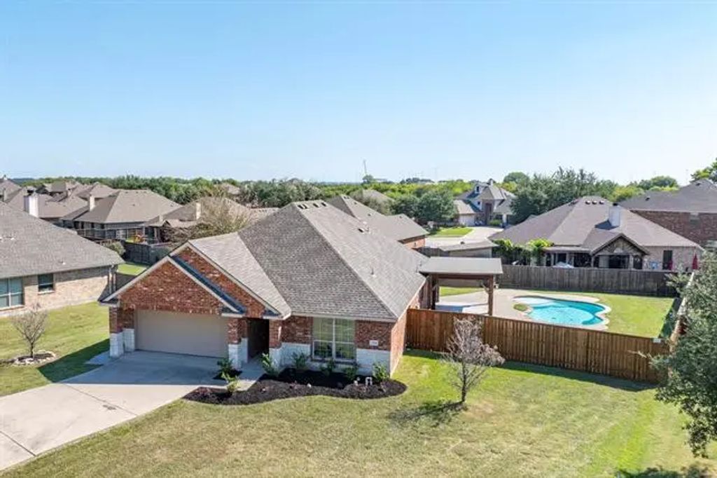 704 Ireland Way, Wylie