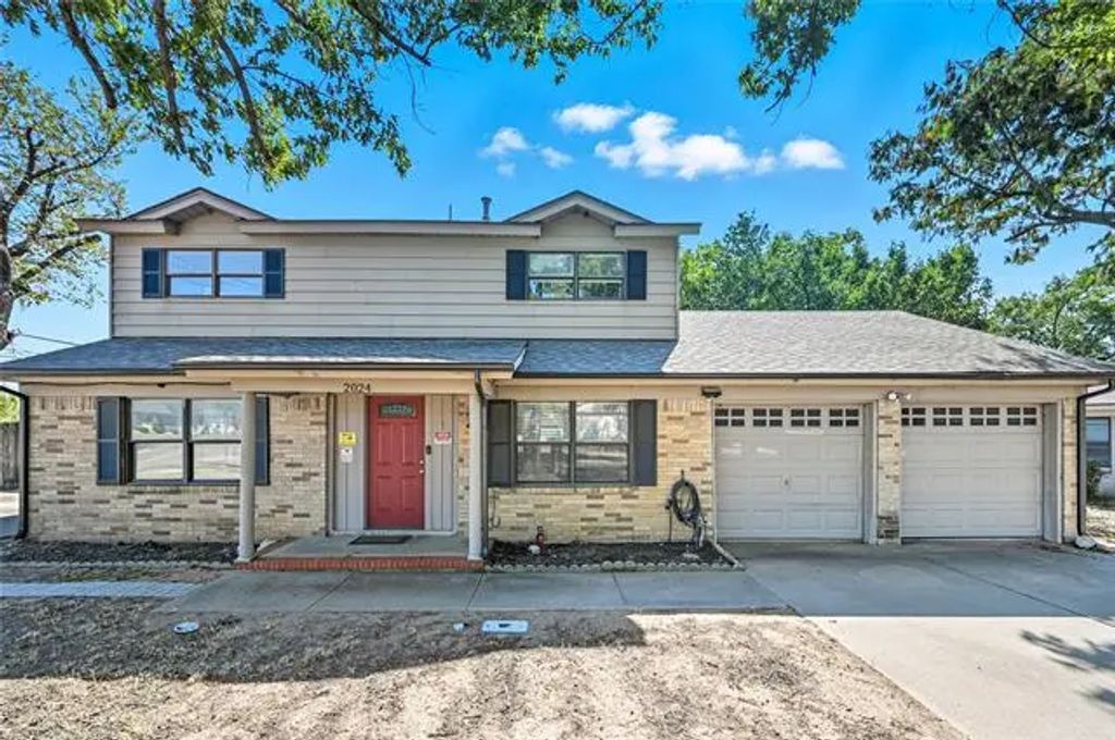 2024 Charleston Drive, Bedford
