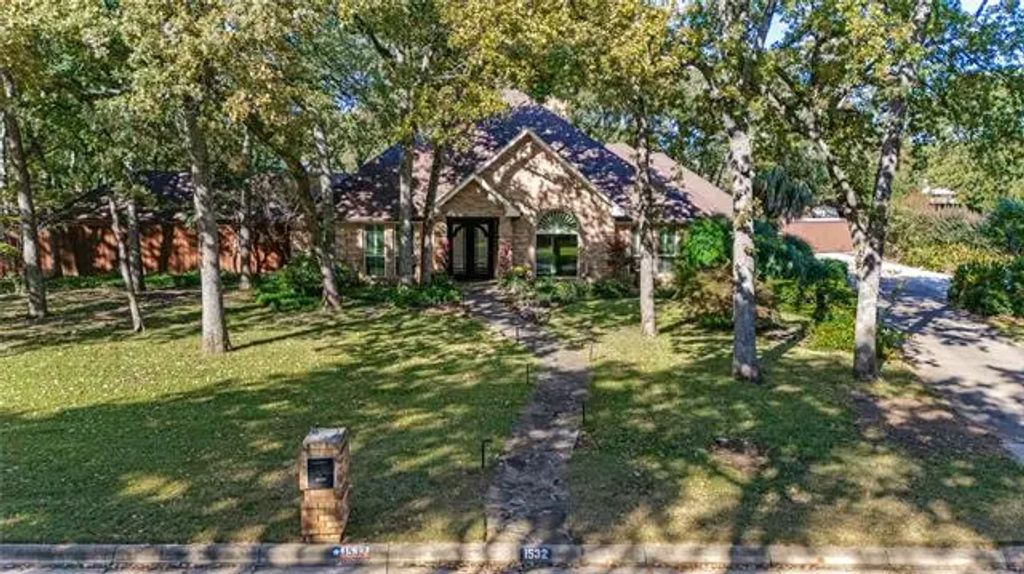1532 Windsor Forest Trail, Keller