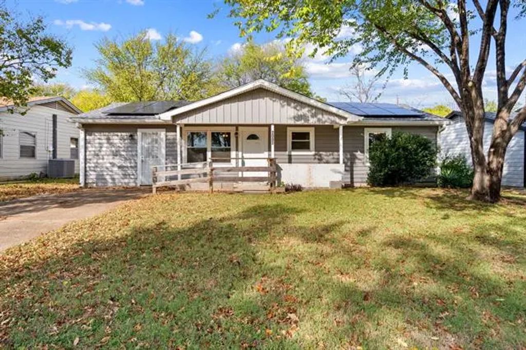 2003 Dennis Street, Irving