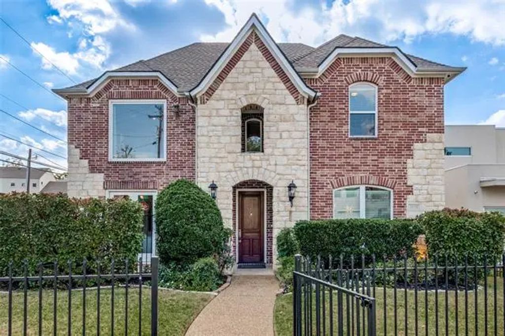 2833 Lee Street, Dallas