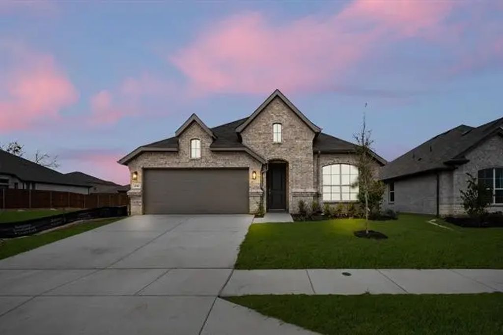 4540 Lyre Leaf Drive, Fort Worth