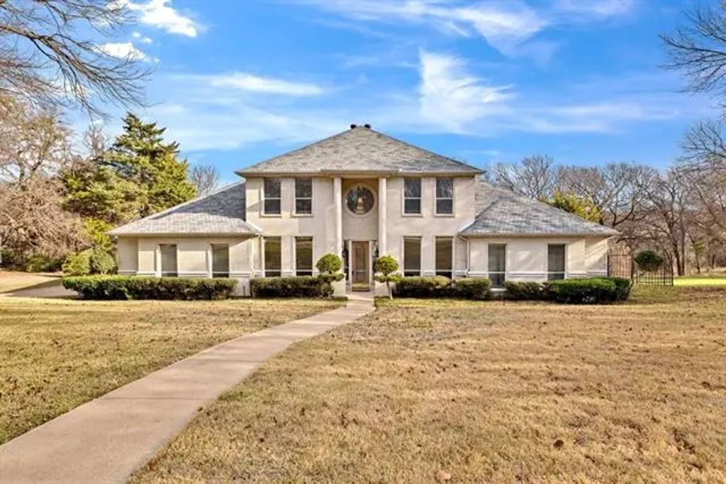 324 Rolling Oaks Ridge, Cedar Hill