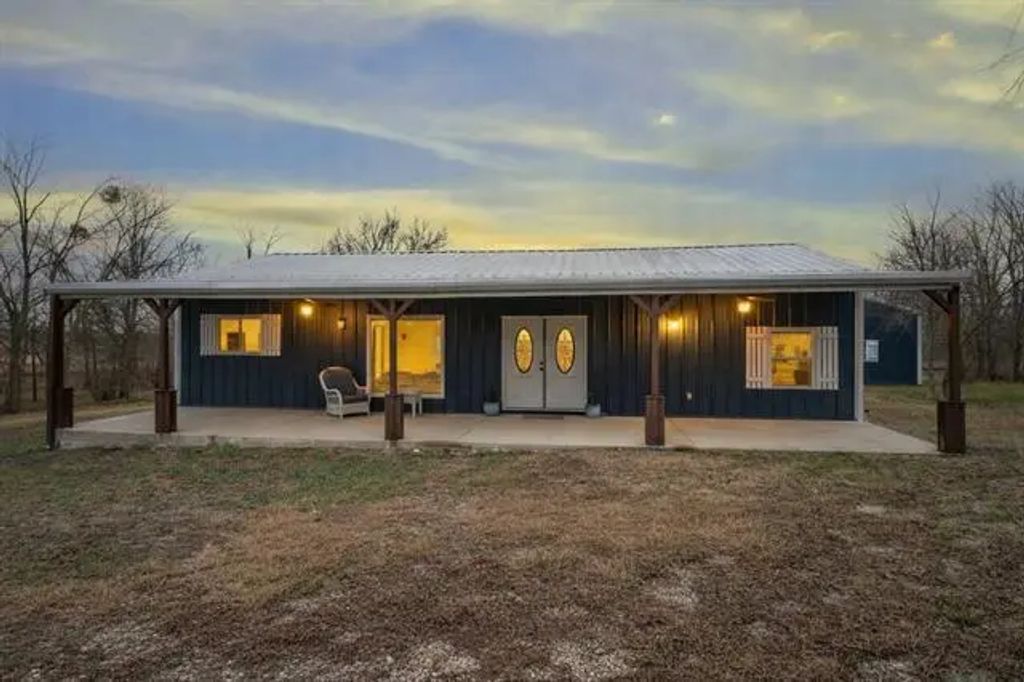 942 Se County Road 2240, Corsicana
