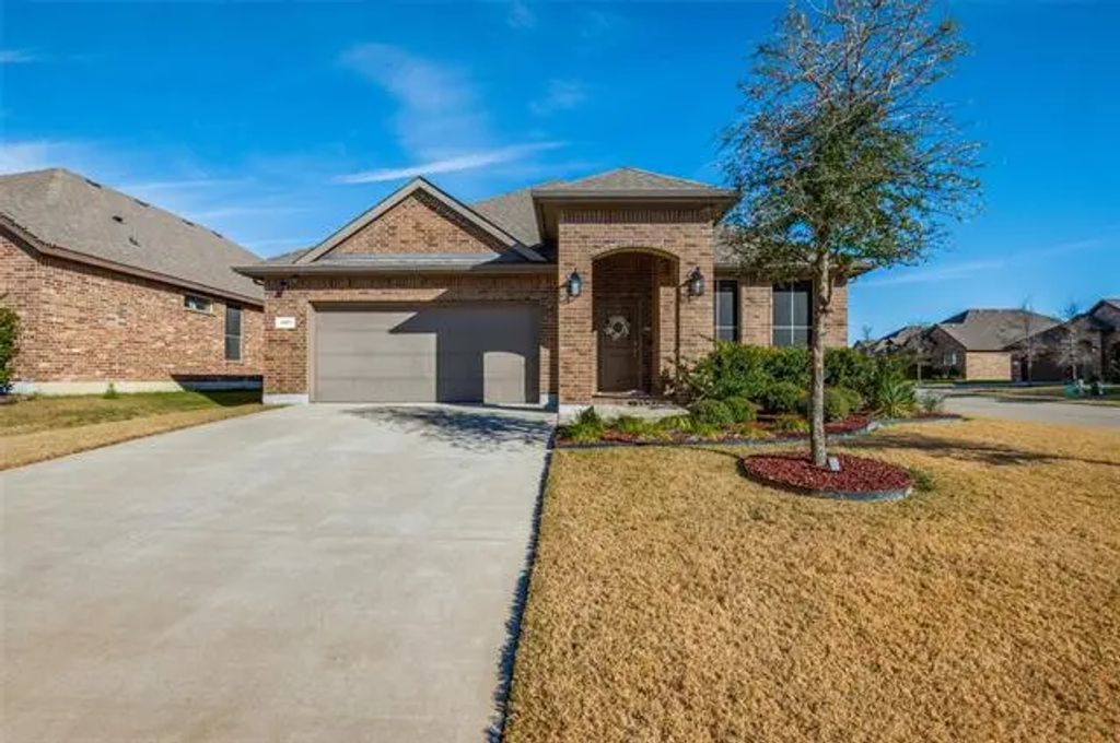 157 Wagon Wheel Drive, Waxahachie