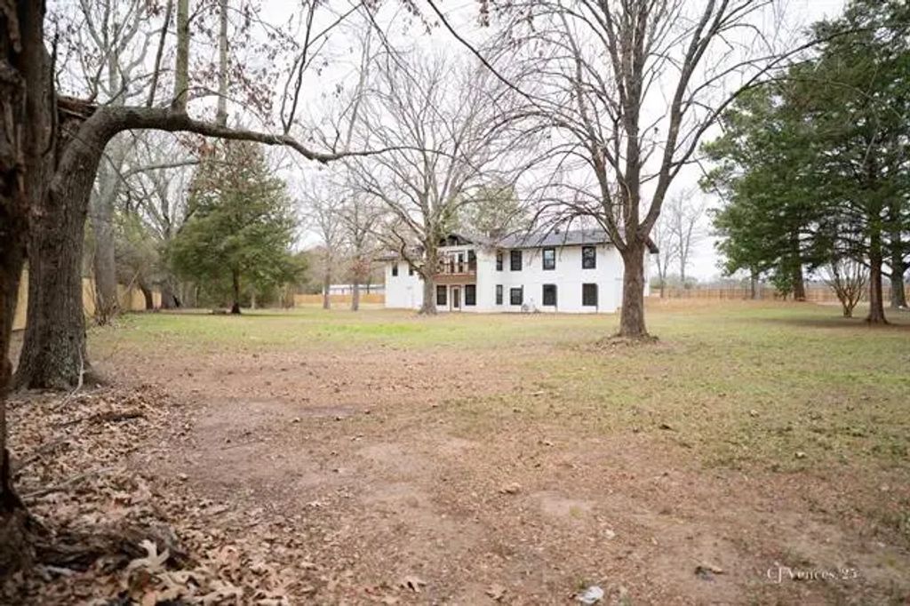 642 Circle M Drive, Grand Cane
