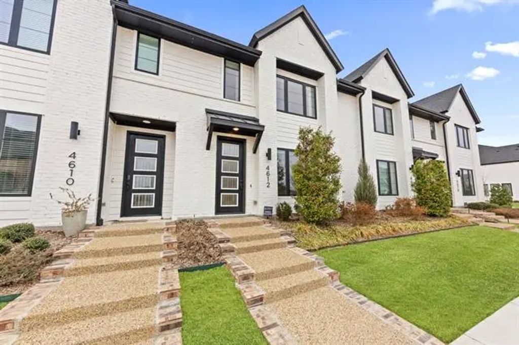 4612 Smokey Quartz Lane, Arlington