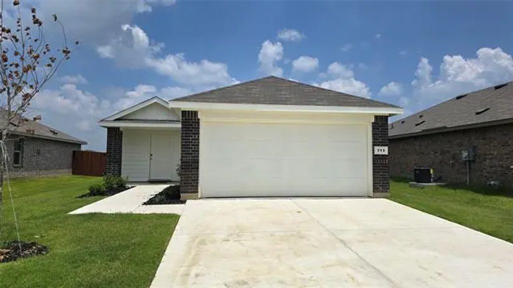 313 Trail Court, Keene