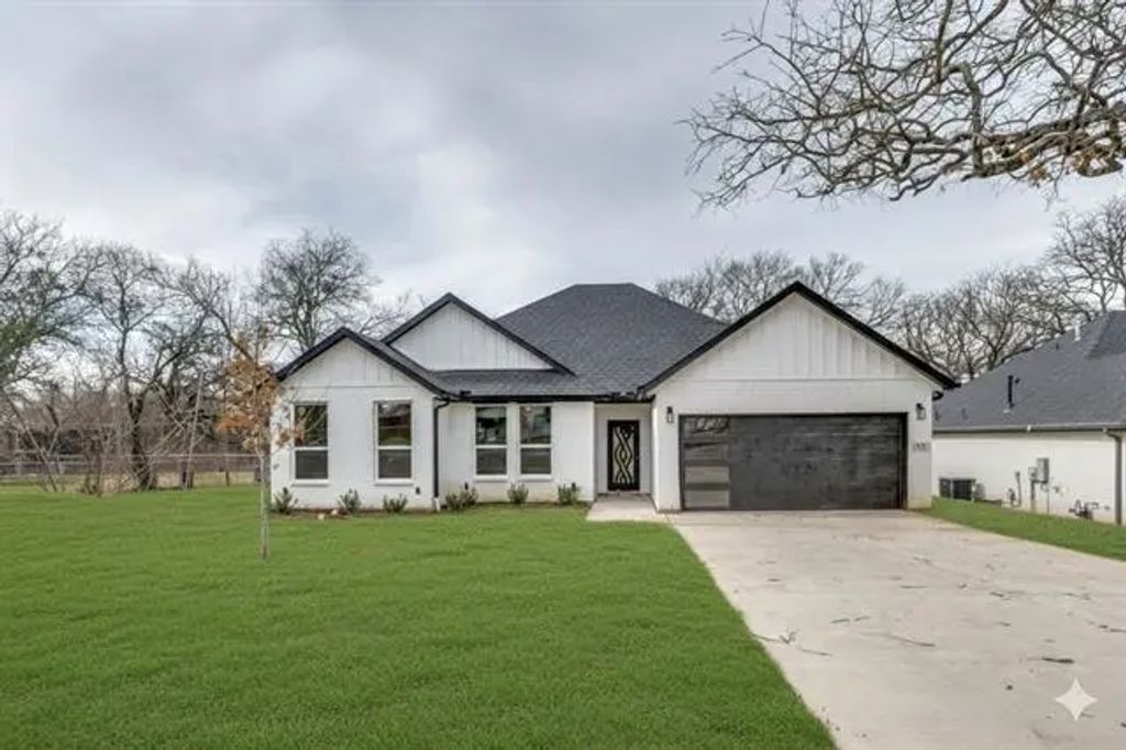 411 N Watson Street, Seagoville
