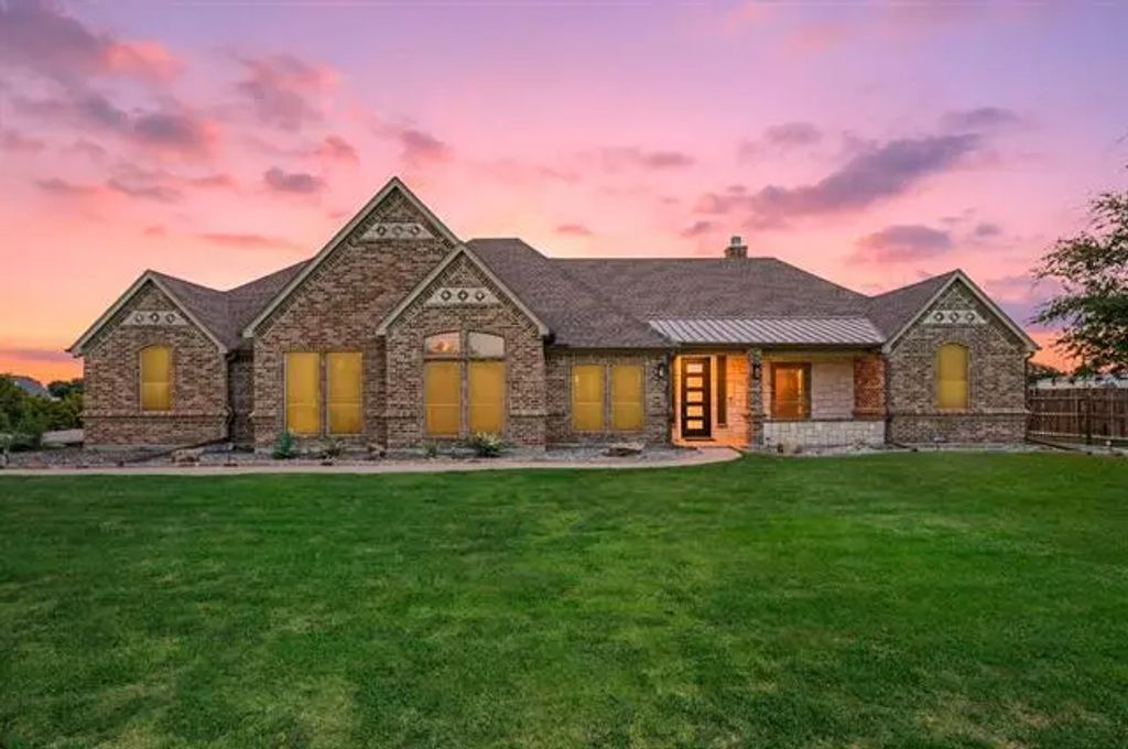 608 Singing Quail Trail, Haslet